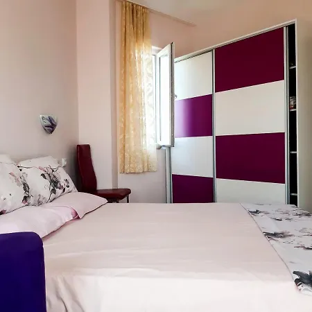 House Rezvaya With For Rent Гостевой дом 3*
