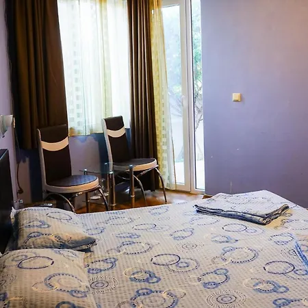 Гостевой дом House Rezvaya With For Rent 3*
