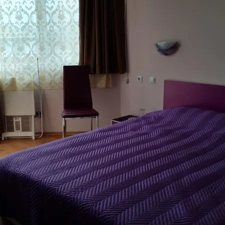 House Rezvaya With For Rent 3* Резово